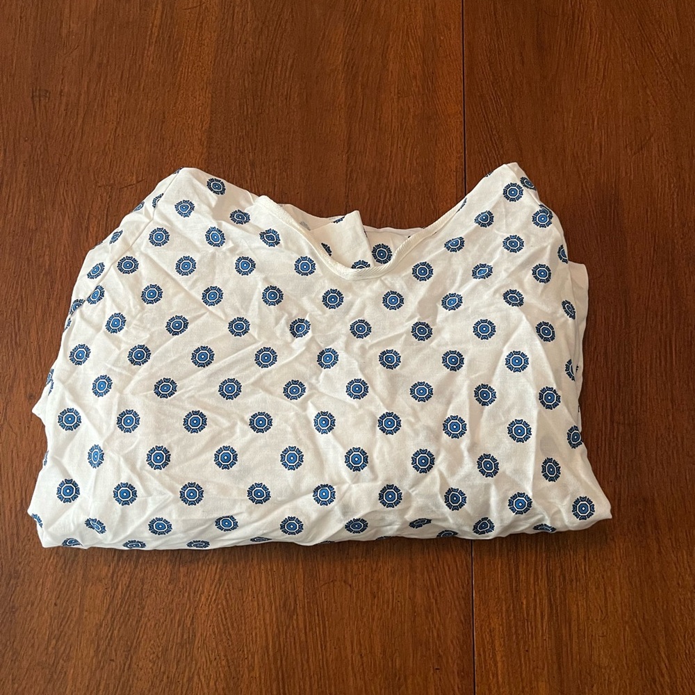PRETEND PATIENT GOWN